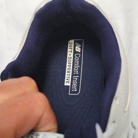 NEW BALANCE Sneakers. Comfort Insert. Size 10. COLOR White and Blue. - Picture 9 of 17